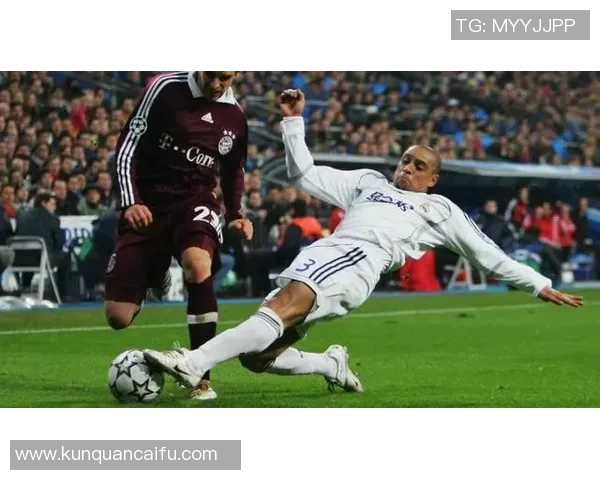 退役四大足球巨星实力排名解析 谁才是足球历史上的传奇之王